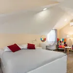 Elegant & Split