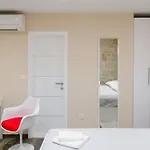 Elegant & Split