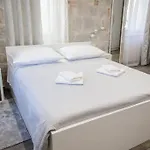 Elegant & Guest house