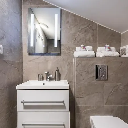 Guest house Elegant &
