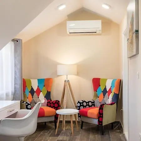 Elegant & Guest house