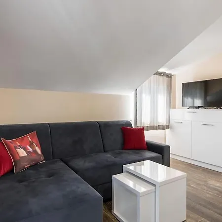 Guest house Elegant & 4*