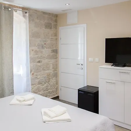 Guest house Elegant & Split