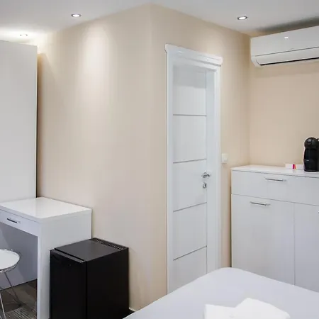 Elegant & Guest house 4*