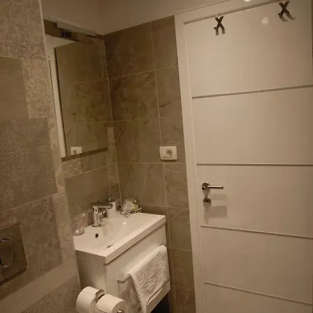 Elegant & Guest house 4*