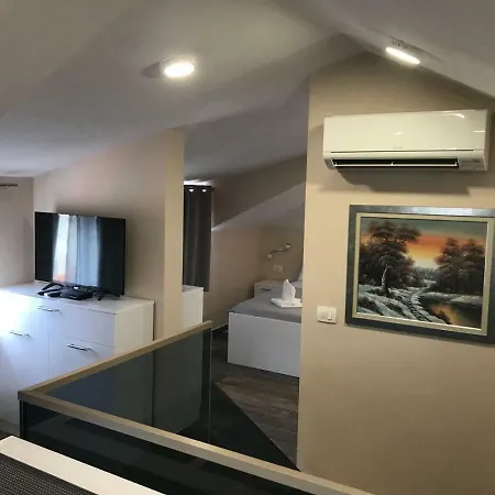 Guest house Elegant &