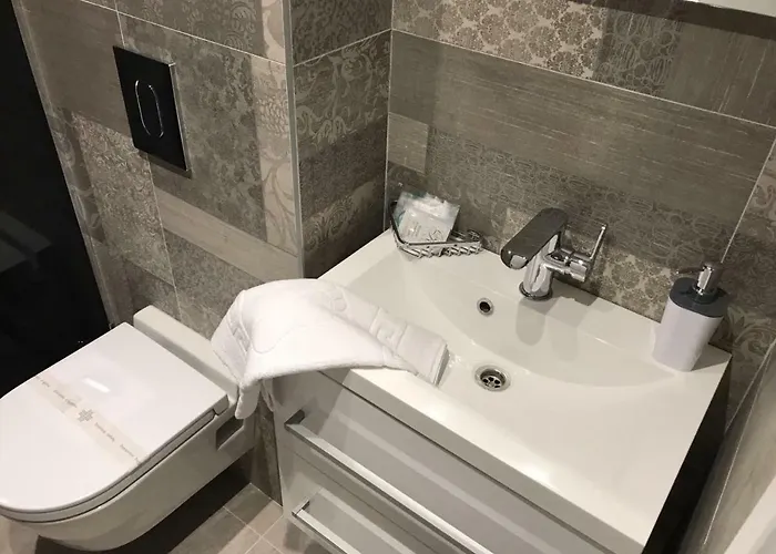 게스트하우스 Elegant & 4*